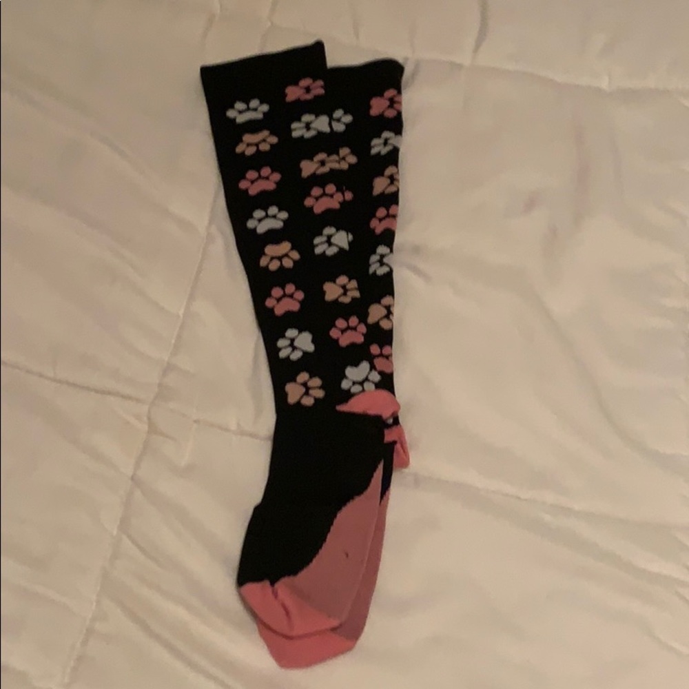 Women’s paw print compression socks
